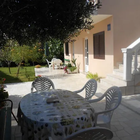 Appartement With Parking Space - 5587 *