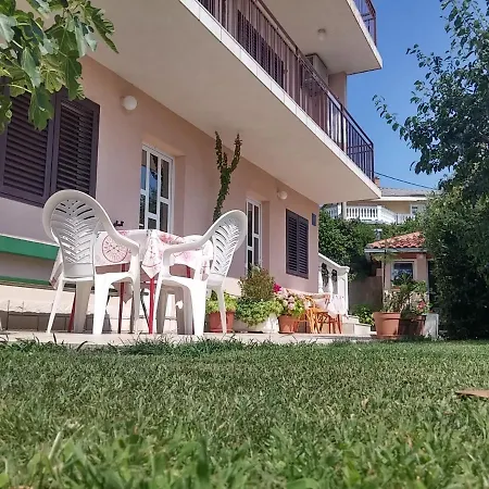 With A Parking Space - 5587 Apartment Novi Vinodolski