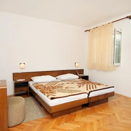 Apartment With A Parking Space - 5587